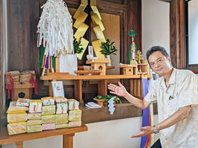 �Ւd�ɎR�̂悤�ɕ�����T�}�[�W�����{�󂭂�